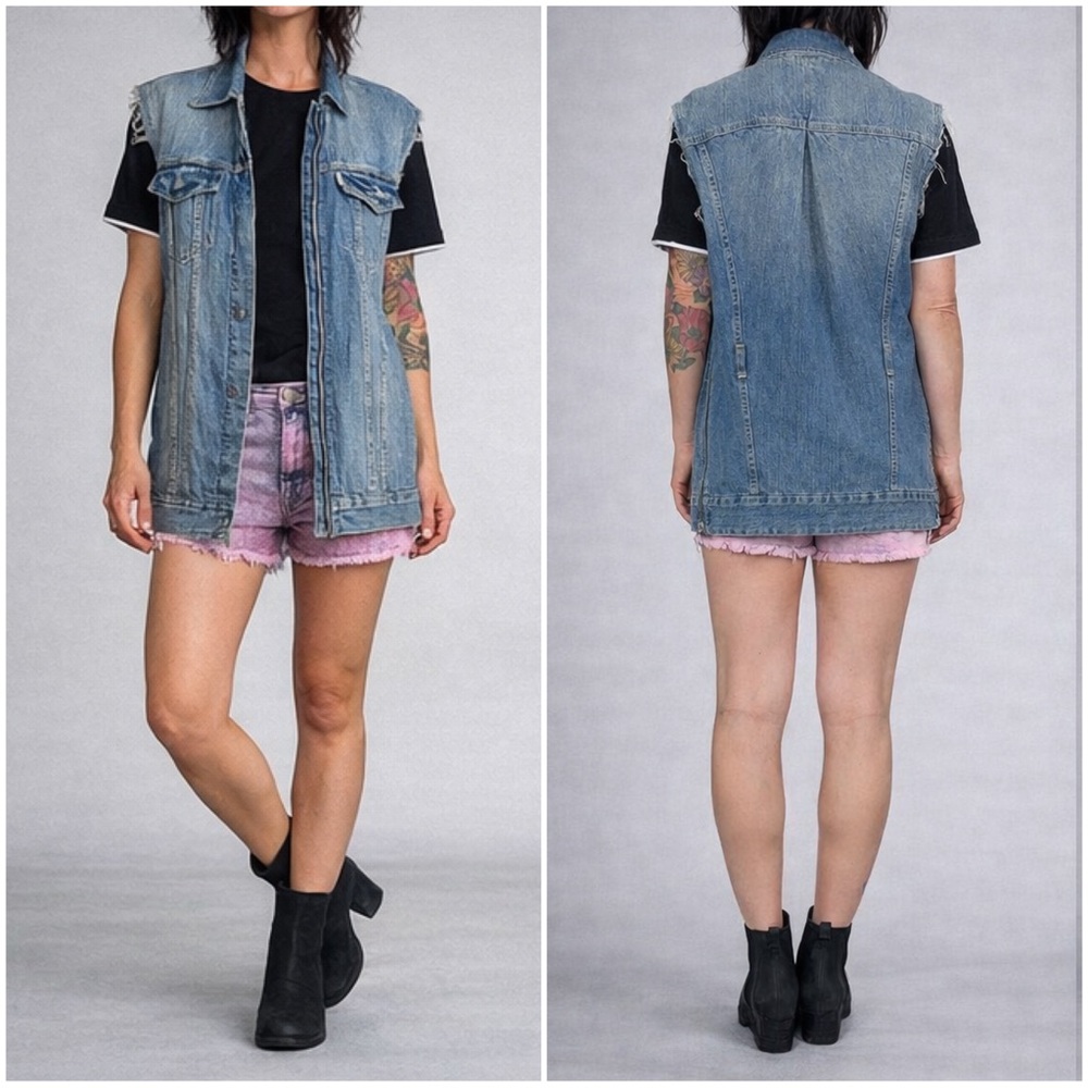 Levi's Denim Oversized Trucker Vest Sleeveless Zip-Front & Sides Frayed Vintage